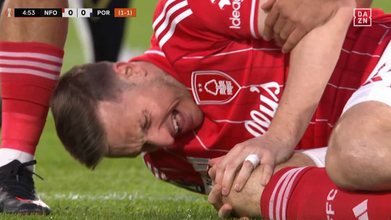 World Cup worries as Chris Wood suffers fresh knee blow