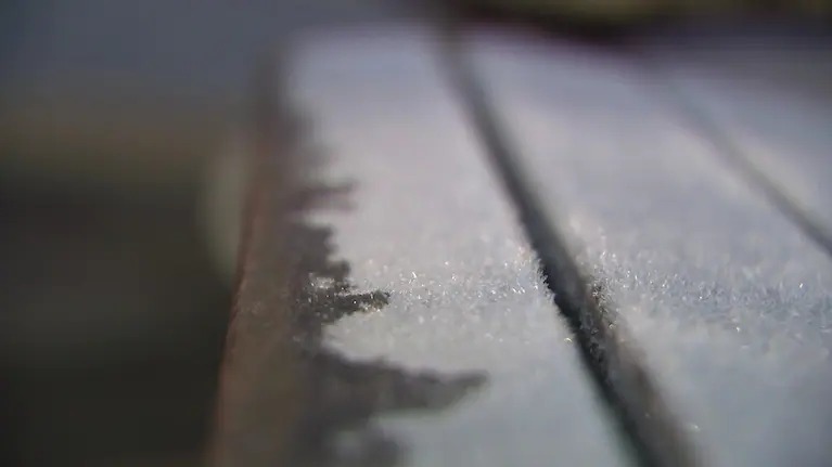 MetService says clear skies and light winds helped temperatures plunge across much of New Zealand.
